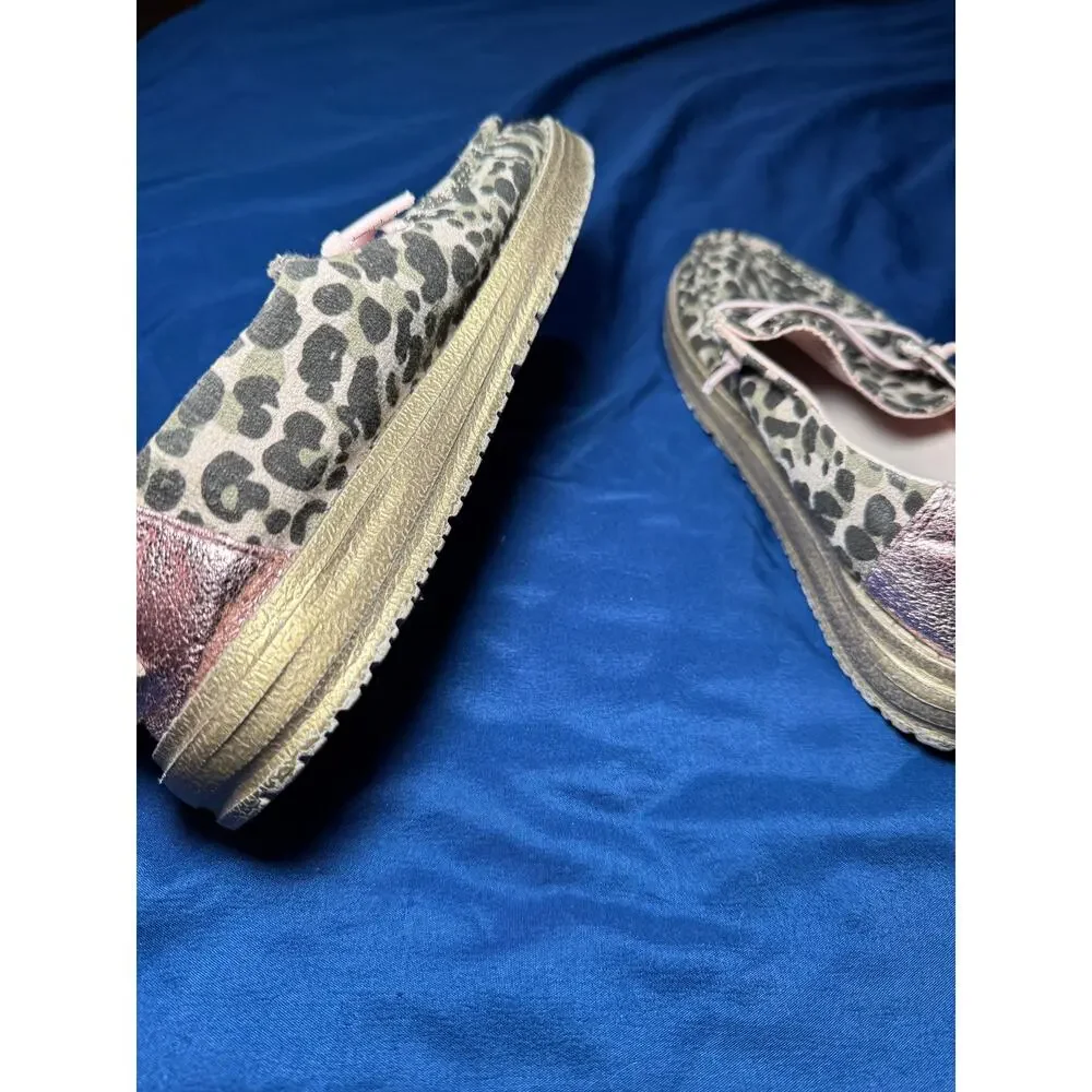 Hey Dude Wendy youth cheetah print slip on shoes girls youth 1 casual‎ outdoors
